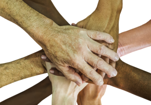 hands-1939895_640